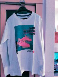 maglia con maniche lunghe