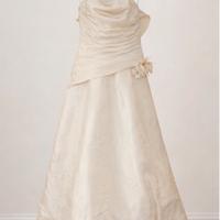 Abito da sposa in taffetà di seta color champagne