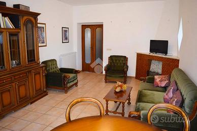 4 LOCALI A TAGLIACOZZO