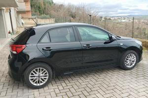 AUTO KIA RIO EVOLUTION GPL