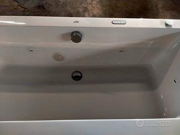 Vasca idromassaggio NUOVA mai installata