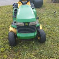 trattorino rasaerba John deer ltr180
