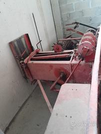 Pressa raccoglitrice