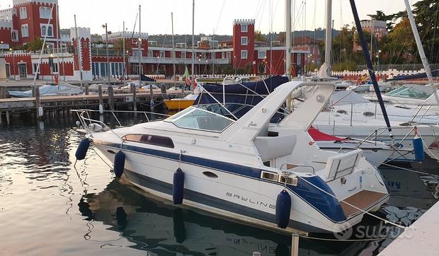 Barca Natante Bayliner 2755 motore nuovo