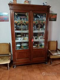 vetrina,comodini e mobile da camera