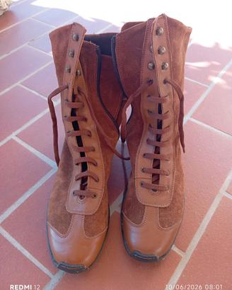 Stivaletto scamosciato