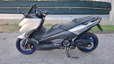 Scooter Yamaha TMAX-530 