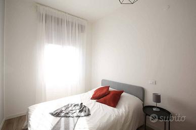 Stanza in appartamento di 108 m² a Modena
