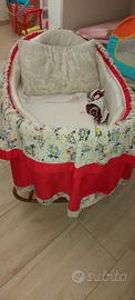 Culla a dondolo in vimini vintage