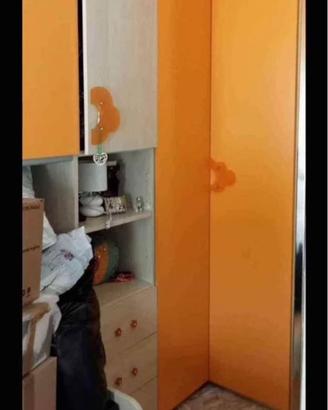 Cameretta con cabina armadio