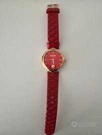 Orologio versus Versace