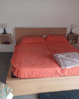 letto con comò e comodini