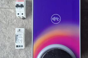 Wallbox per ricarica auto elettrica