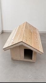 Cuccia in legno massello per cani media taglia