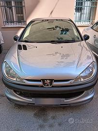 Peugeot 206 GTI 16 v 6700 euro