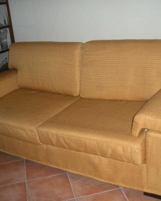 Divano a 3 posti e letto Poltronesofà come nuovo