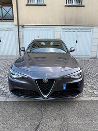 Alfa romeo giulia 2.2 160 cv