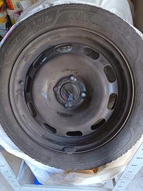 cerchi in ferro con gomme antineve 