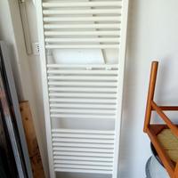 mobile lavandino e termoarredo