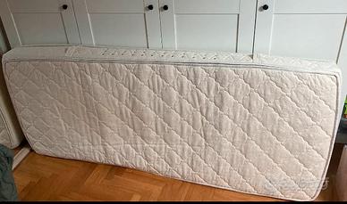 Materasso singolo in lattice con lato invernale