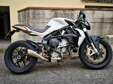 MV AGUSTA brutale 675