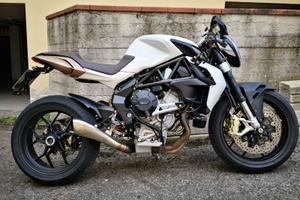 MV AGUSTA brutale 675