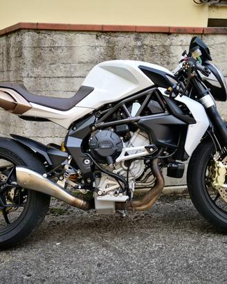 MV AGUSTA brutale 675