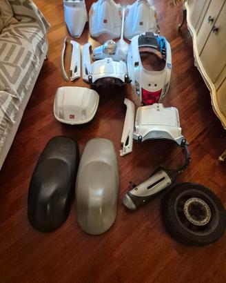 RICAMBI KYMCO LIKE 125 sella marmita carena plasti