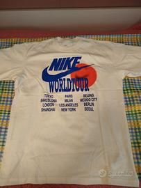 T-shirt Nike World Tour