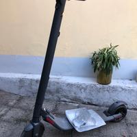 Monopattino ninebot