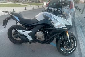 CF MOTO  650 MT