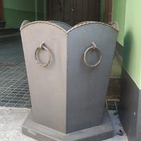 2 vasi arredo ferro anni 70 esagonali pezzi unici 