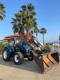 New Holland T5.115 CON CARICATORE