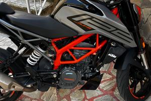 KTM duke 125
