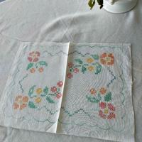 centrino da ricamare a punto croce (molto facile)