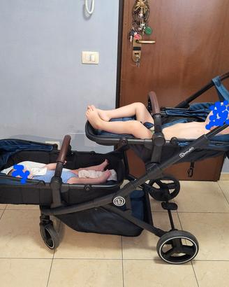 Passeggino gemellare e fratellare