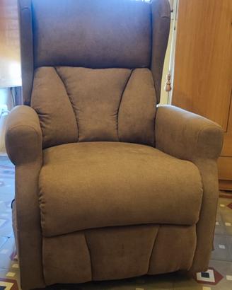 Poltrona elettrica con massaggiatore