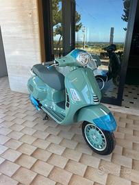 Piaggio Vespa 310 GTS hpe 80 anniversario