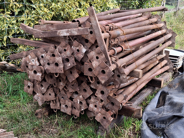 Puntelli per edilizia