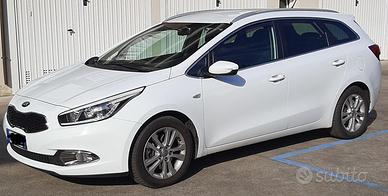 Auto Kia SW