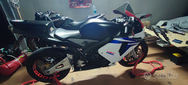 Honda cbr 600 rr