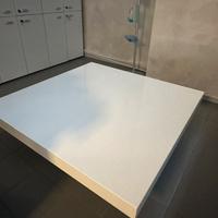 Tavolo da salotto moderno