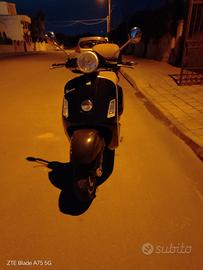 VESPA GTS 250