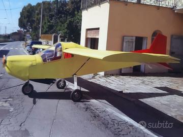 ULM Aereo Ultra Leggero a Motore 2 posti