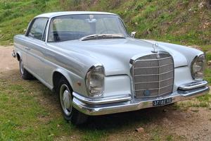 Mercedes  benz 250 SE coupé 
