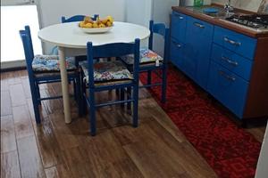 Casa singola su 3 piani con MT 40 di terreno