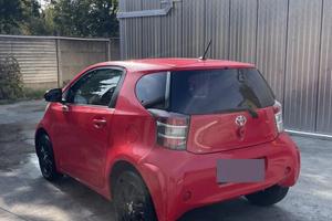 Toyota iQ 1000 benzina