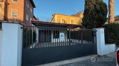 Monolocale con corte privata