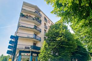 Moncalieri Borgo Navile trilocale ultimo piano