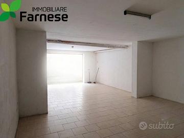 Box / Garage di 65 m² a Piacenza